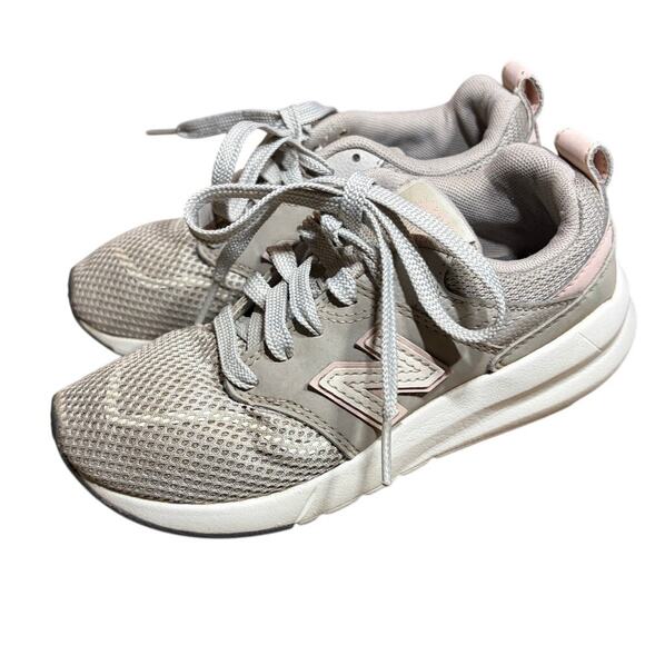 New Balance 009 Youth Gray Sneakers 1.5Y Pink Girls - Picture 2 of 7